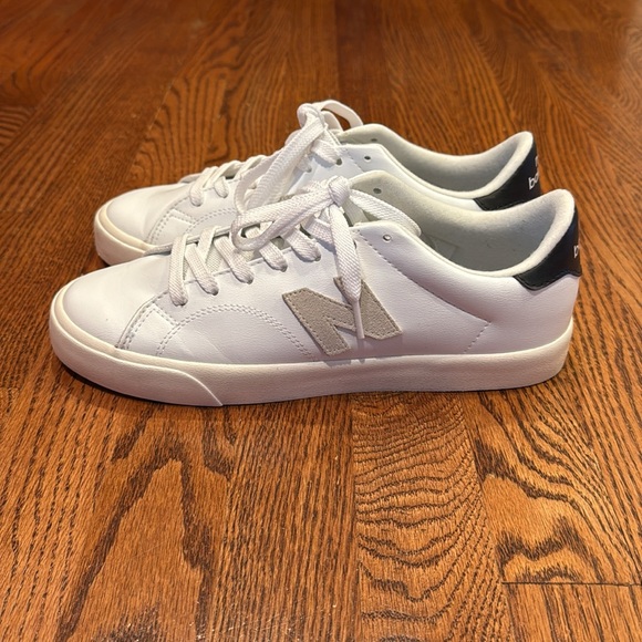 New Balance White and Black Sneakers - Picture 3 of 7